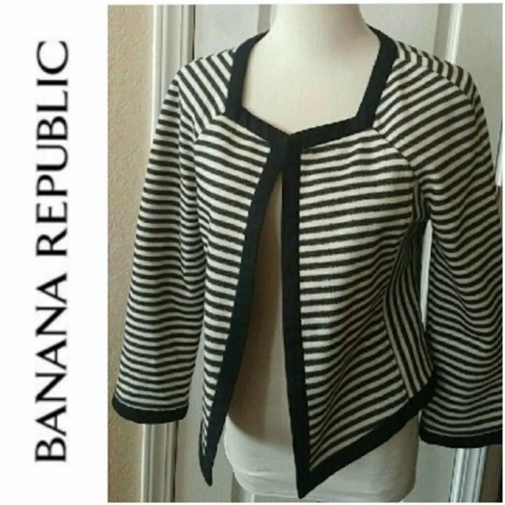 BANANA REPUBLIC BLAZER CROPPED STRIPPED BLACK CREAM STRIPED SZ 10 WOMENS 10 NWOT